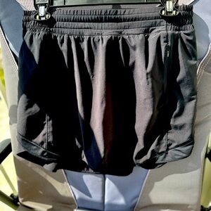 Lululemon sz 16 black skort gently used